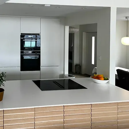 Charming Seaside With Views Over The Water * Krokeide