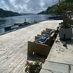Charming Seaside With Views Over The Water Nyaraló Krokeide